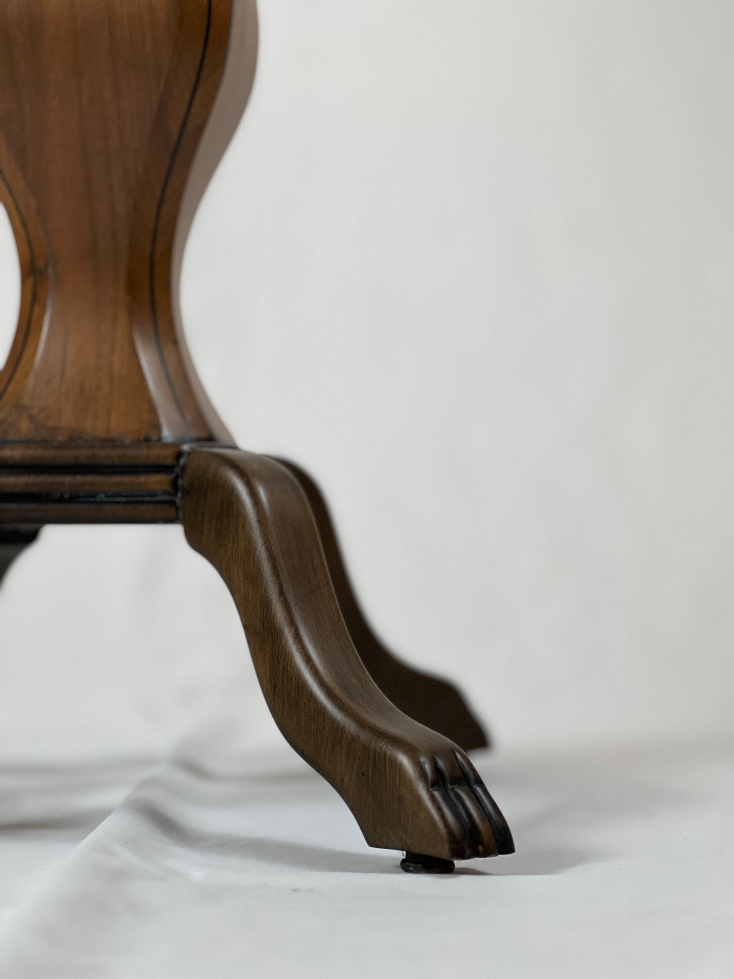 Round Pedestal Side Table