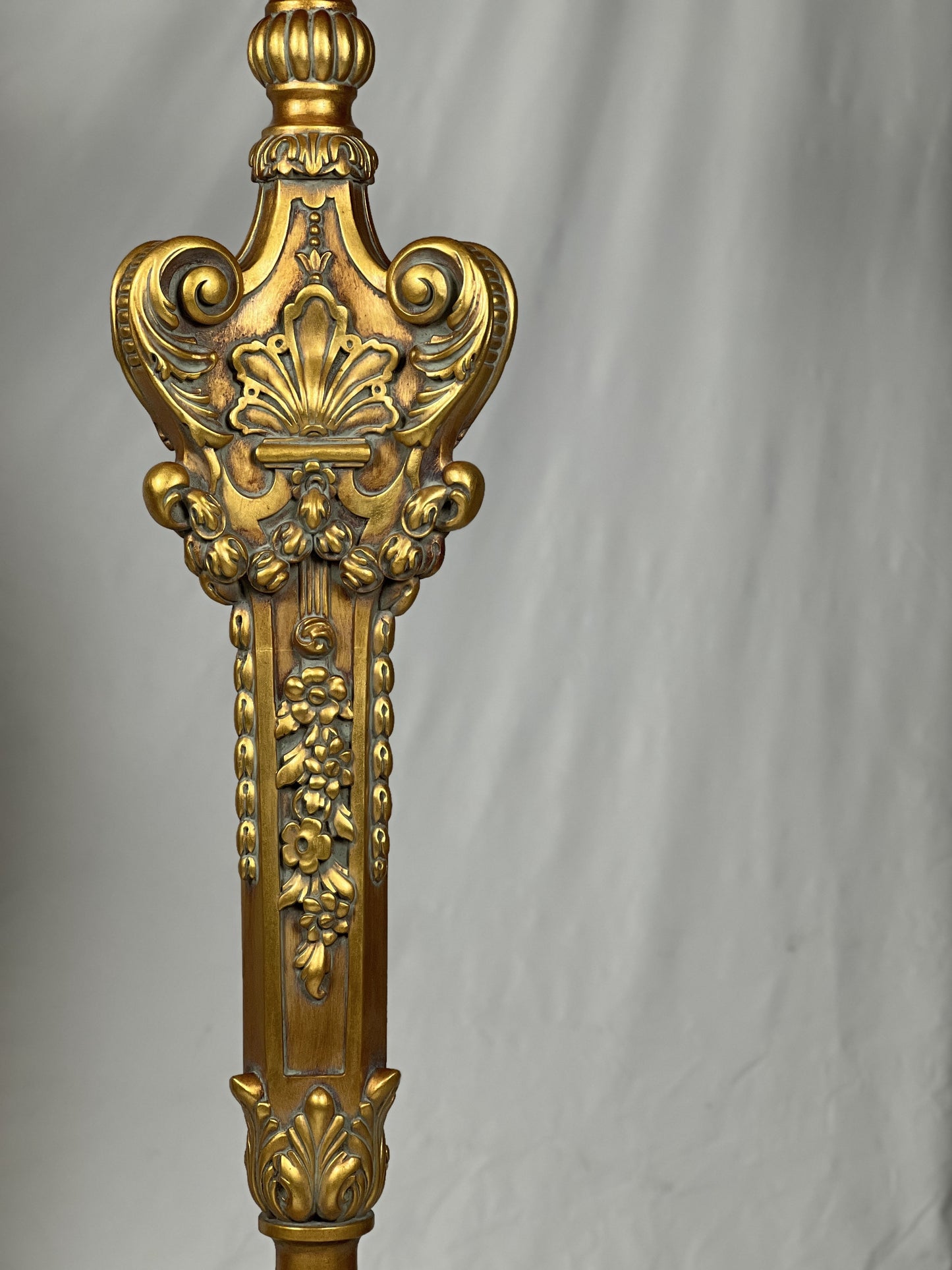 Carved Pedestal Stand - Gilt Finish